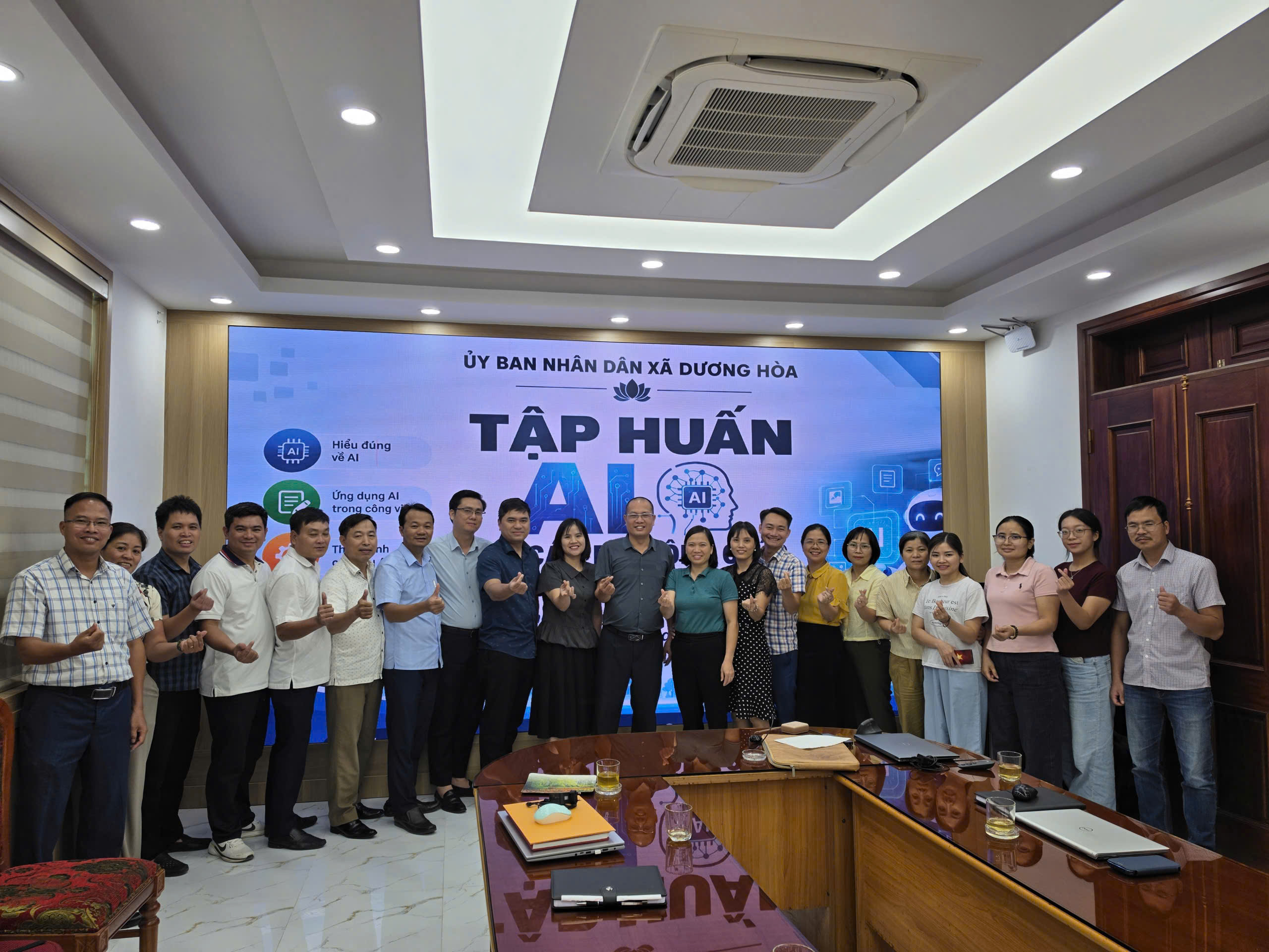Hội nghị Tập huấn Chuyển đổi số & AI tại UBND Xã Dương Hòa
